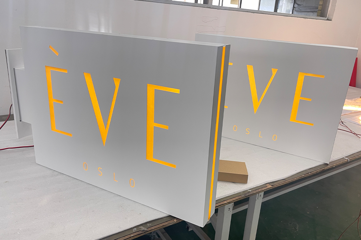 Custom Lightbox Sign Double-Sided LED Display for Retail