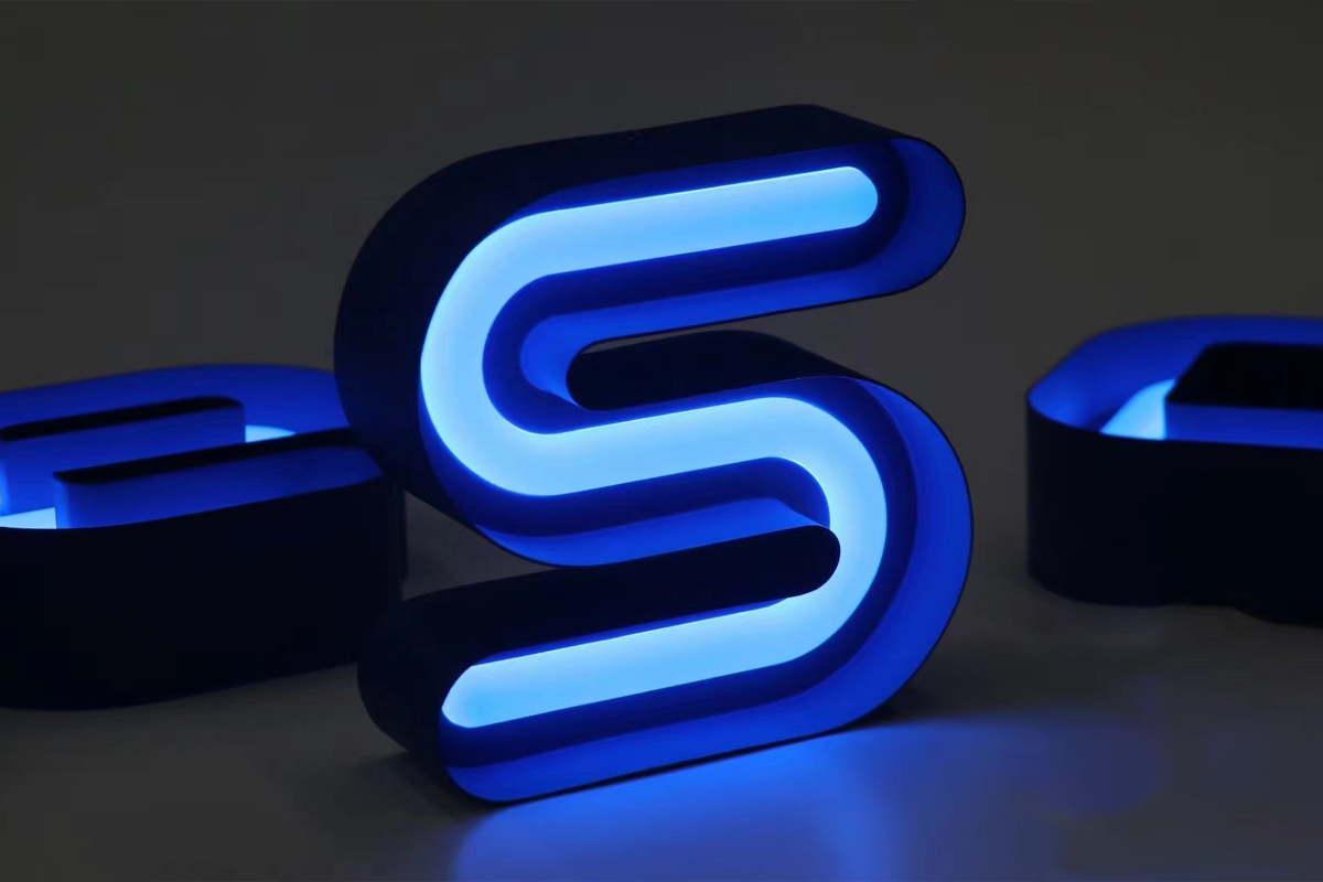 Custom Building Signs Lighted Neon Letters